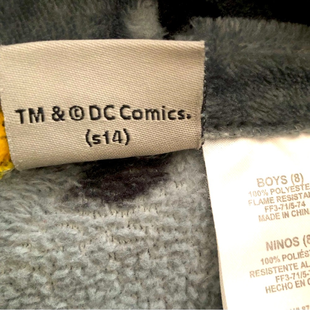 Batman Robe - Picture 7 of 8
